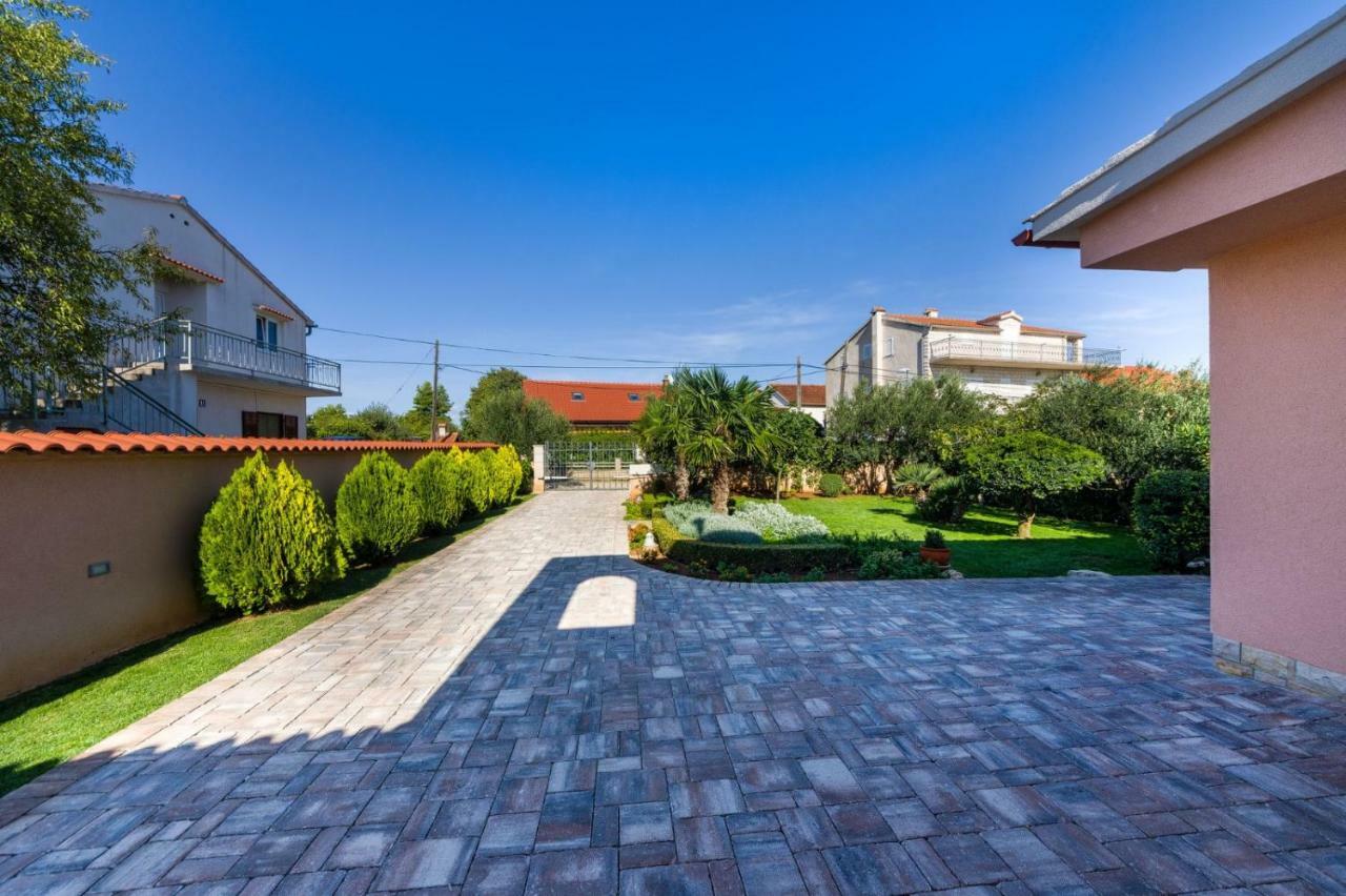 Navis Luxury Villa Водице Екстериор снимка