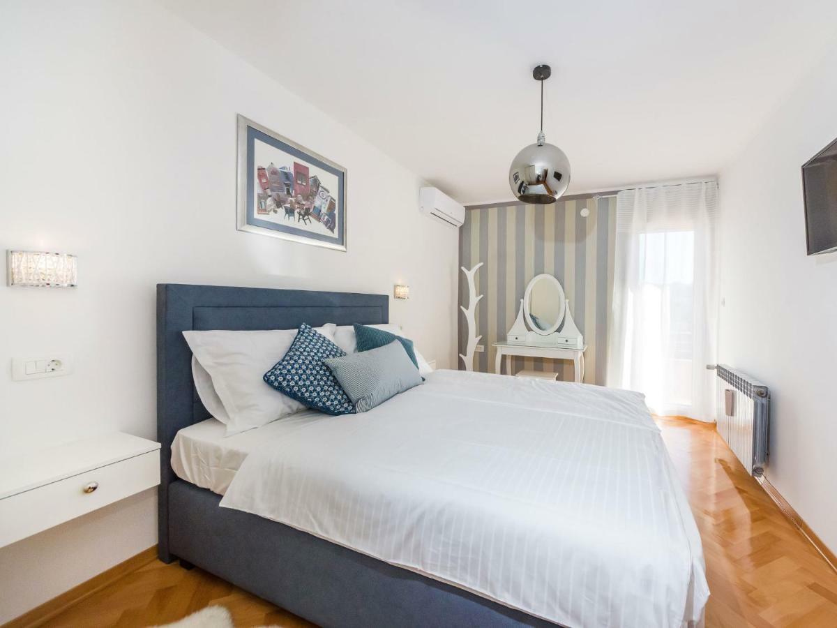 Navis Luxury Villa Водице Екстериор снимка