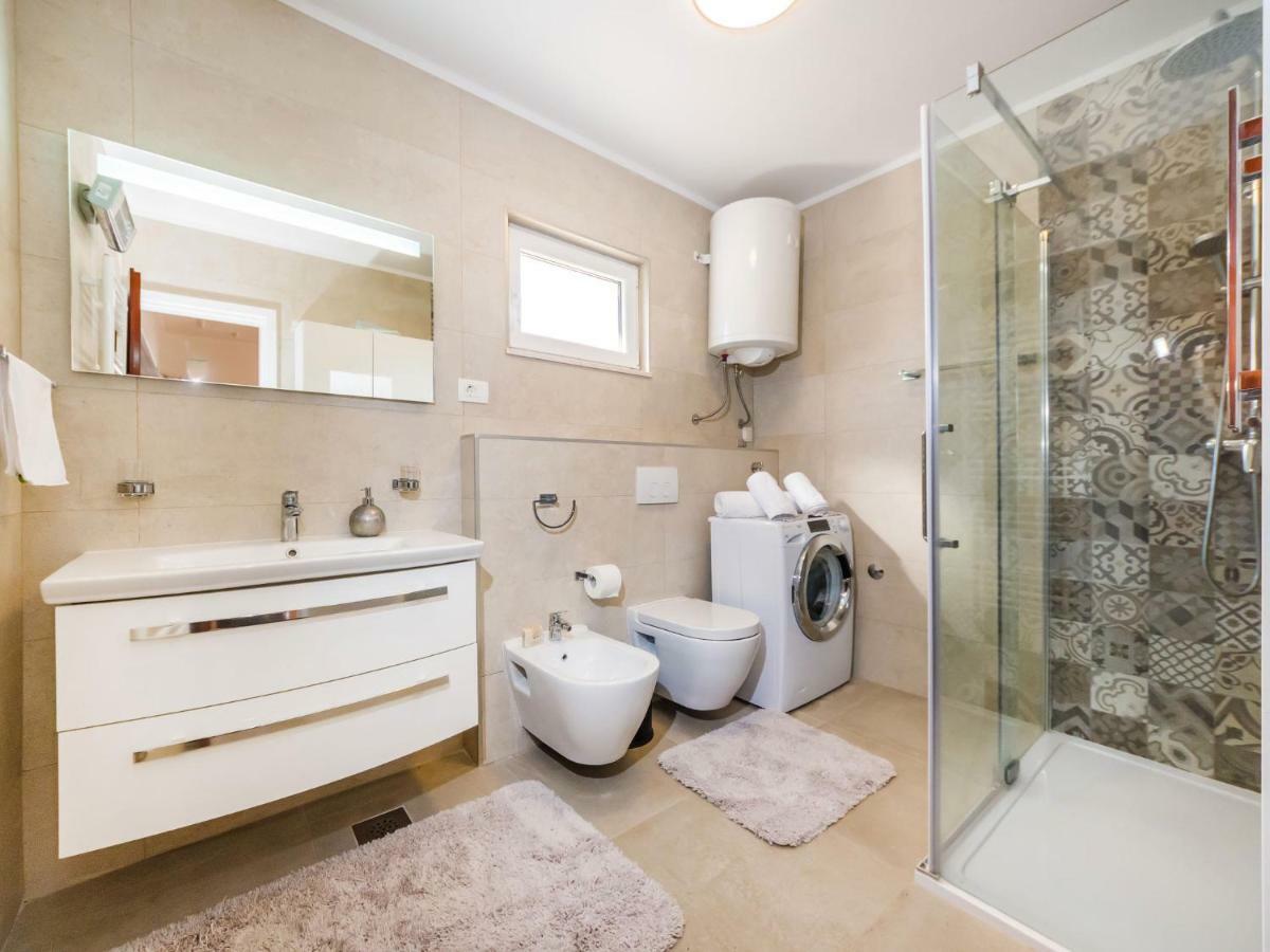 Navis Luxury Villa Водице Екстериор снимка